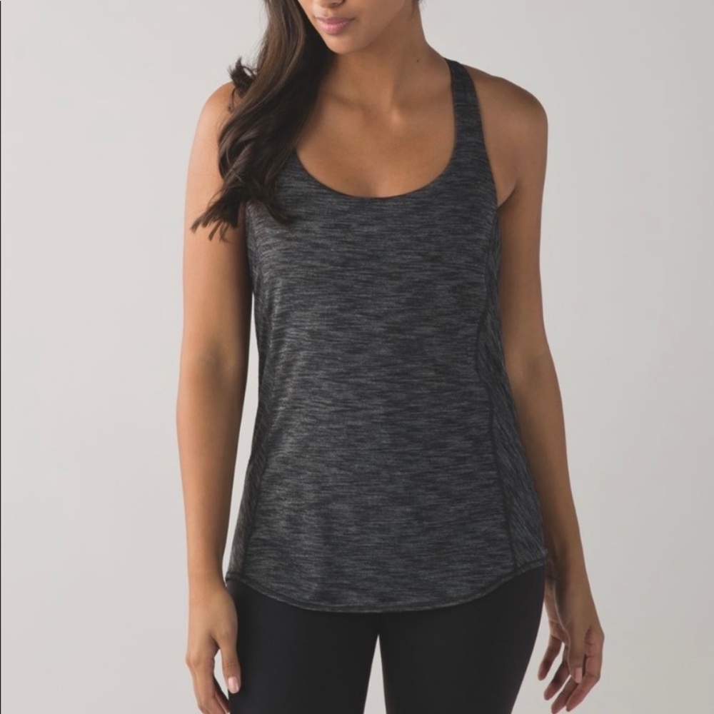 Lululemon wild top with built in bra, size 6